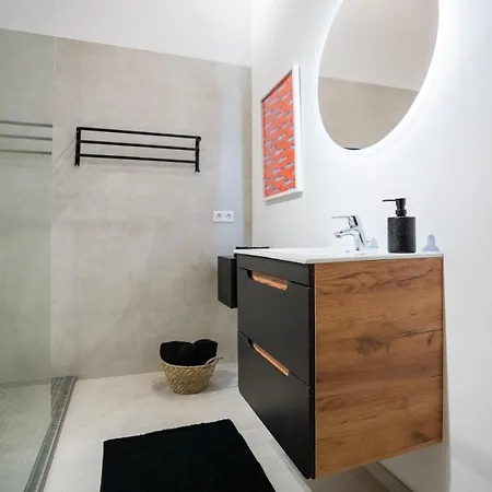 Luxurioeses 100M2 Loft Mit Sauna & Parkplatz - Platz Fuer 4 Personen Wiesbaden Exterior photo