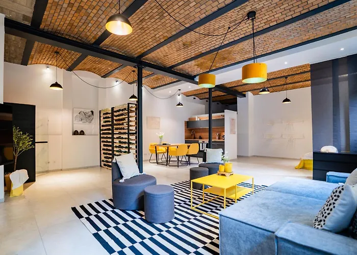 Luxurioeses 100M2 Loft Mit Sauna & Parkplatz - Platz Fuer 4 Personen