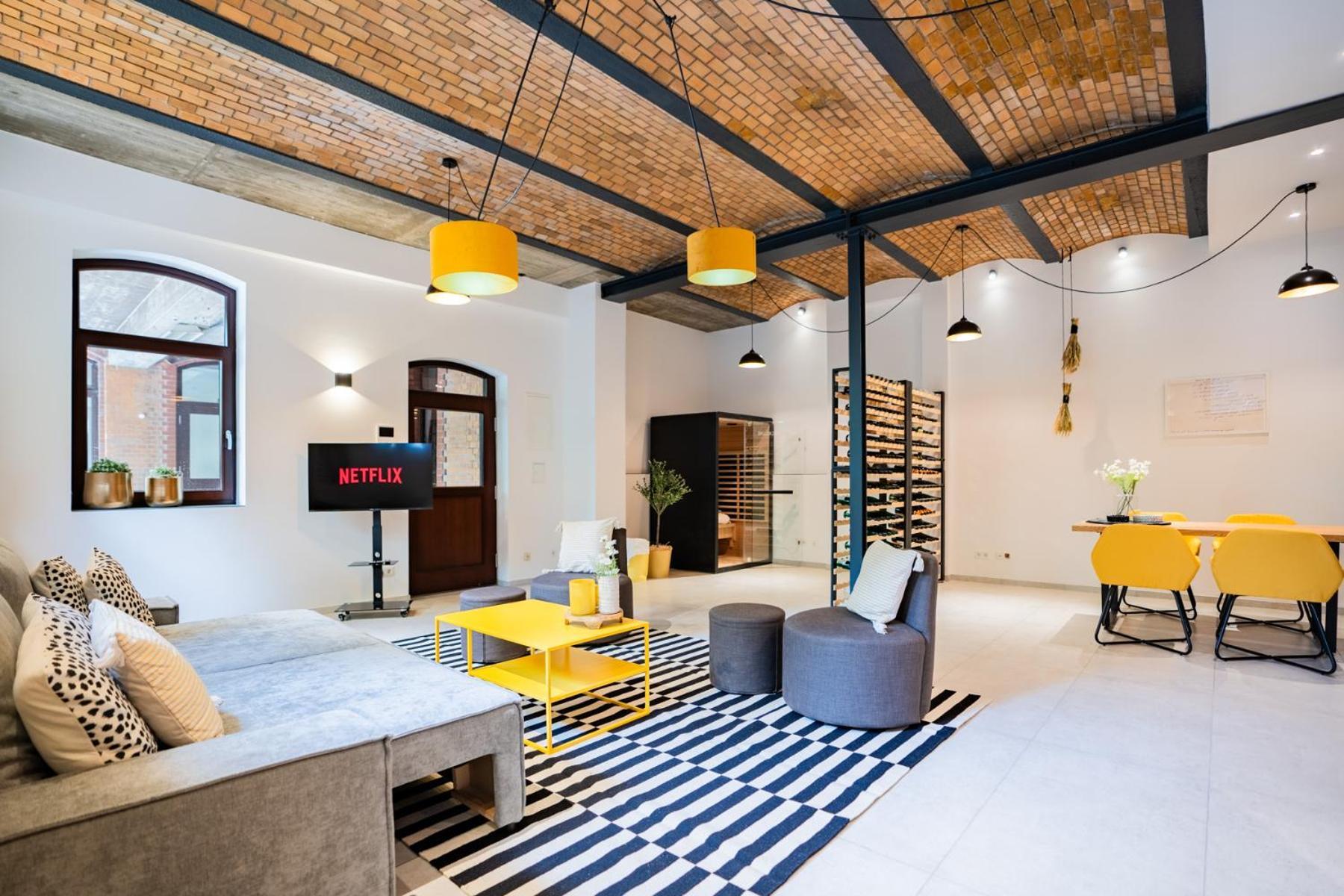 Luxurioeses 100m2 Loft Mit Sauna & Parkplatz - Platz Fuer 4 Personen Appartement Wiesbaden