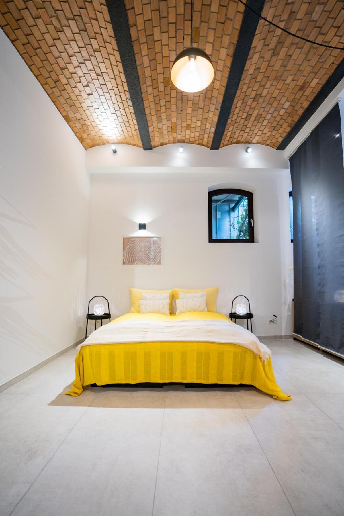 Luxurioeses 100m2 Loft Mit Sauna & Parkplatz - Platz Fuer 4 Personen